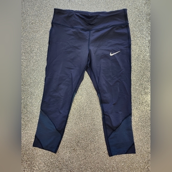 WOMEN'S NIKE CAPRI GREY LEGGINGS SIZE LG - Picture 4 of 9